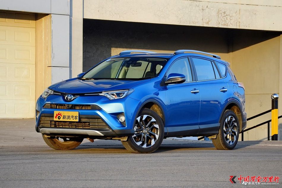 2016款RAV4榮放 2.5L自動四驅(qū)尊貴版