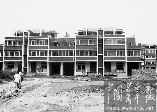 鄭州經(jīng)適房土地建別墅調(diào)查:村民維權(quán)2年未果