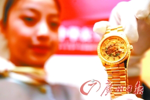 全球1/4奢侈品由中國(guó)人購(gòu)買(mǎi)買(mǎi)奢侈品如同買(mǎi)菜