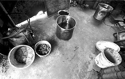 長(zhǎng)沙黑作坊3年售豬油20萬公斤產(chǎn)品被檢驗(yàn)合格