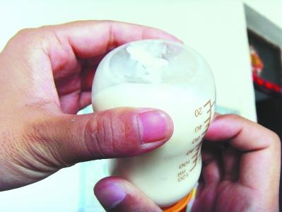 嬰兒喝多美滋奶粉一直腹瀉工商部門介入調(diào)查