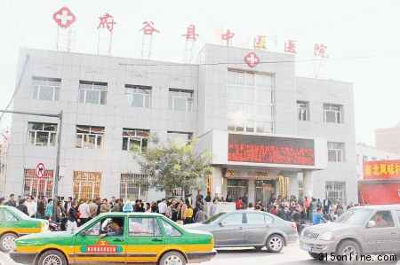 產(chǎn)婦欲住院分娩醫(yī)生稱沒到時候母子窒息死亡