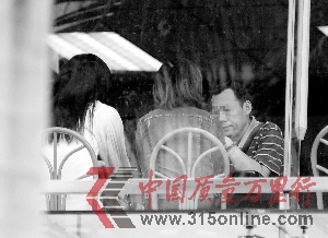 大學(xué)現(xiàn)3萬(wàn)收購(gòu)卵子廣告女生稱(chēng)不會(huì)捐不靠譜(圖)