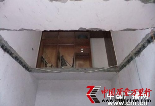 網(wǎng)曝郴州最大經(jīng)適房小區(qū)天花板自動脫落 政府回應(yīng)