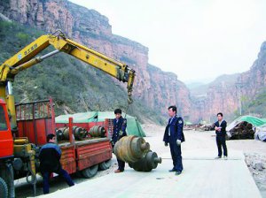 河北省邢臺(tái)市計(jì)量測(cè)試所為企業(yè)檢定電子汽車(chē)衡