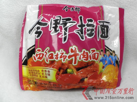 “今麥郎”方便面檢出酸價(jià)超標(biāo)滬上超市尚未下架
