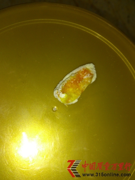 美素佳兒奶粉吃出大塊異物進(jìn)口奶粉隱憂不斷